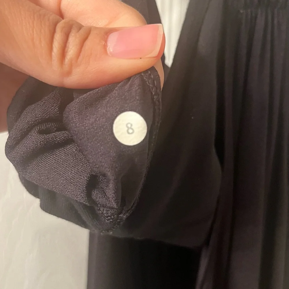 Lululemon Practice Freely Black Tank Size 8 Built In Sports Bra - Picture 7 of 7